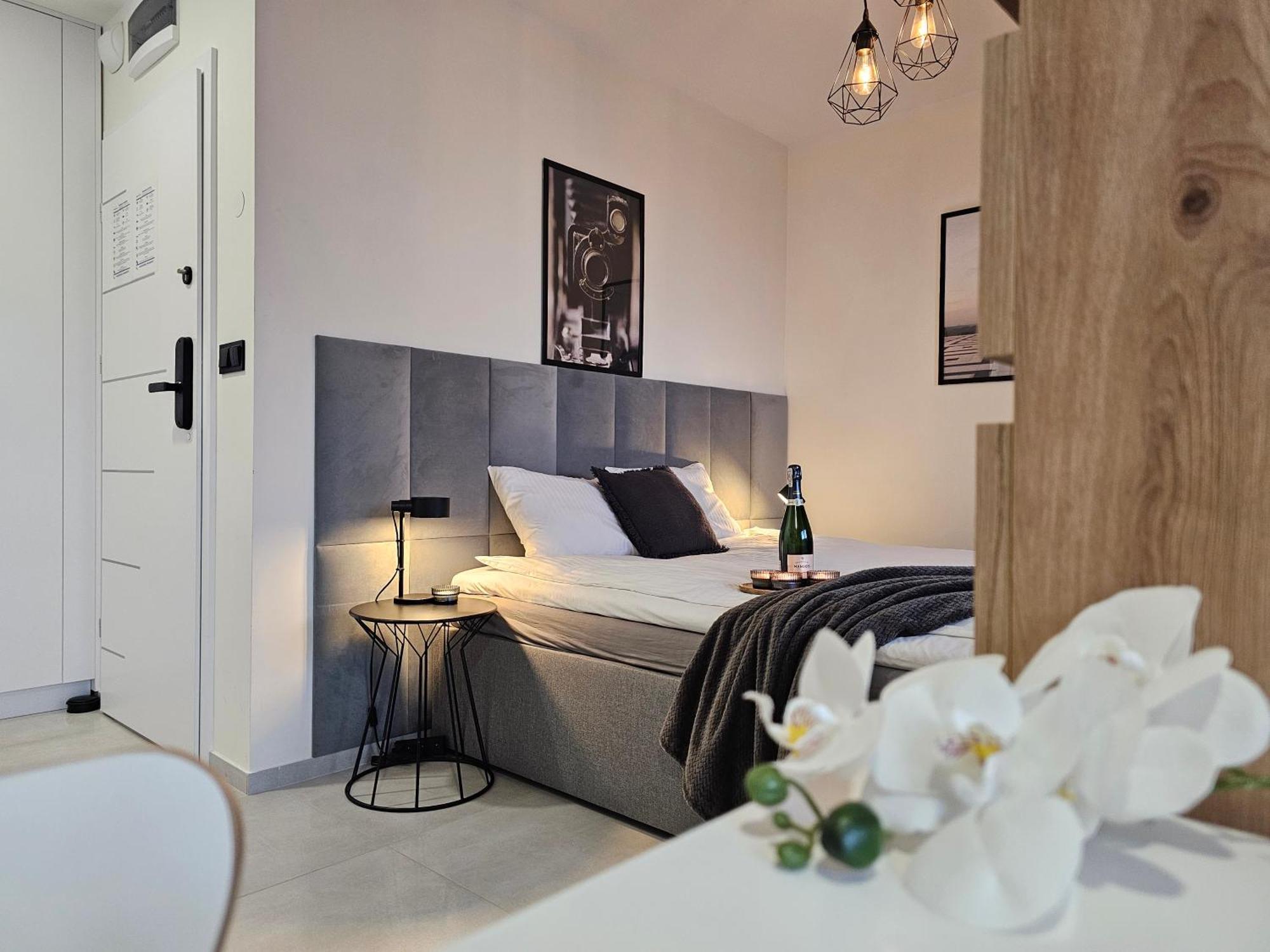 Urban Apartments Premium Baildona 18B, Free Garage, Self Check-In Katowice Esterno foto